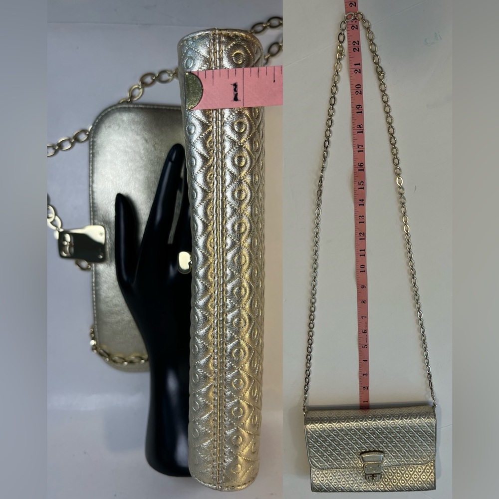 Authentic TOD’S ‘Signature’ Crossbody/Shoulder Bag ~ in Metallic Gold Leather - Picture 16 of 17